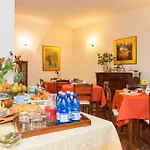 Montecorneo Hotel apartamentowy 2*